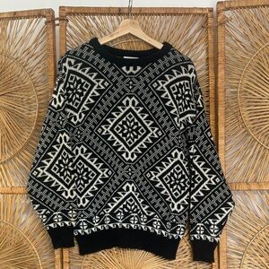 Bintage Calvin Klein sport Black and White Geometric Pattern Sweater